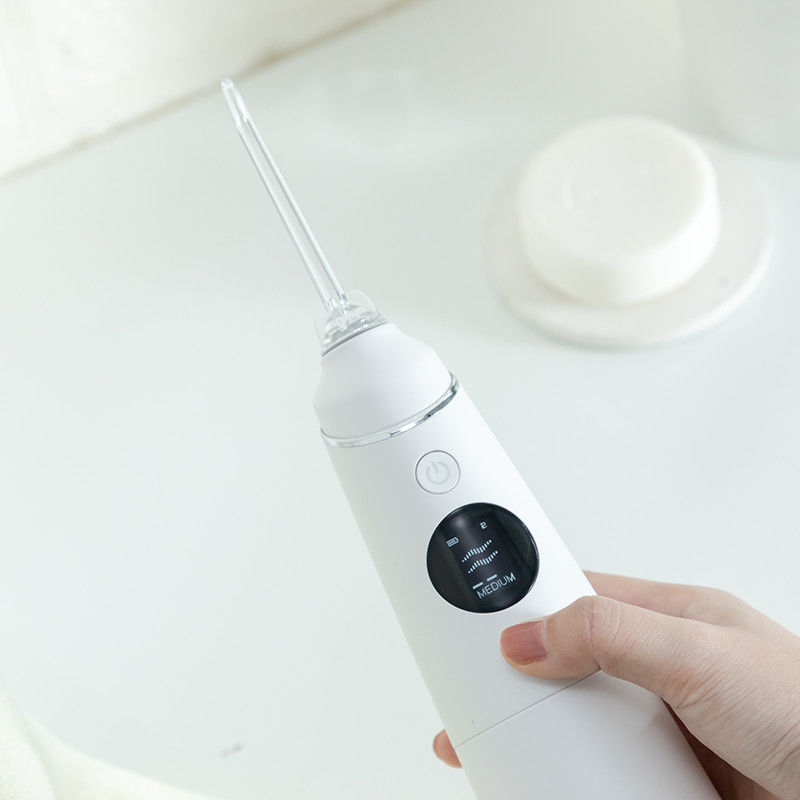 Ηλεκτρικό επανακαταλογηστέο νερό Flosser DIY που τρίβει τις γόμμες ασύρματο προφορικό Irrigator